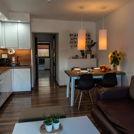 Apartament Crooked Stairs Zielona Gora  Exterior photo
