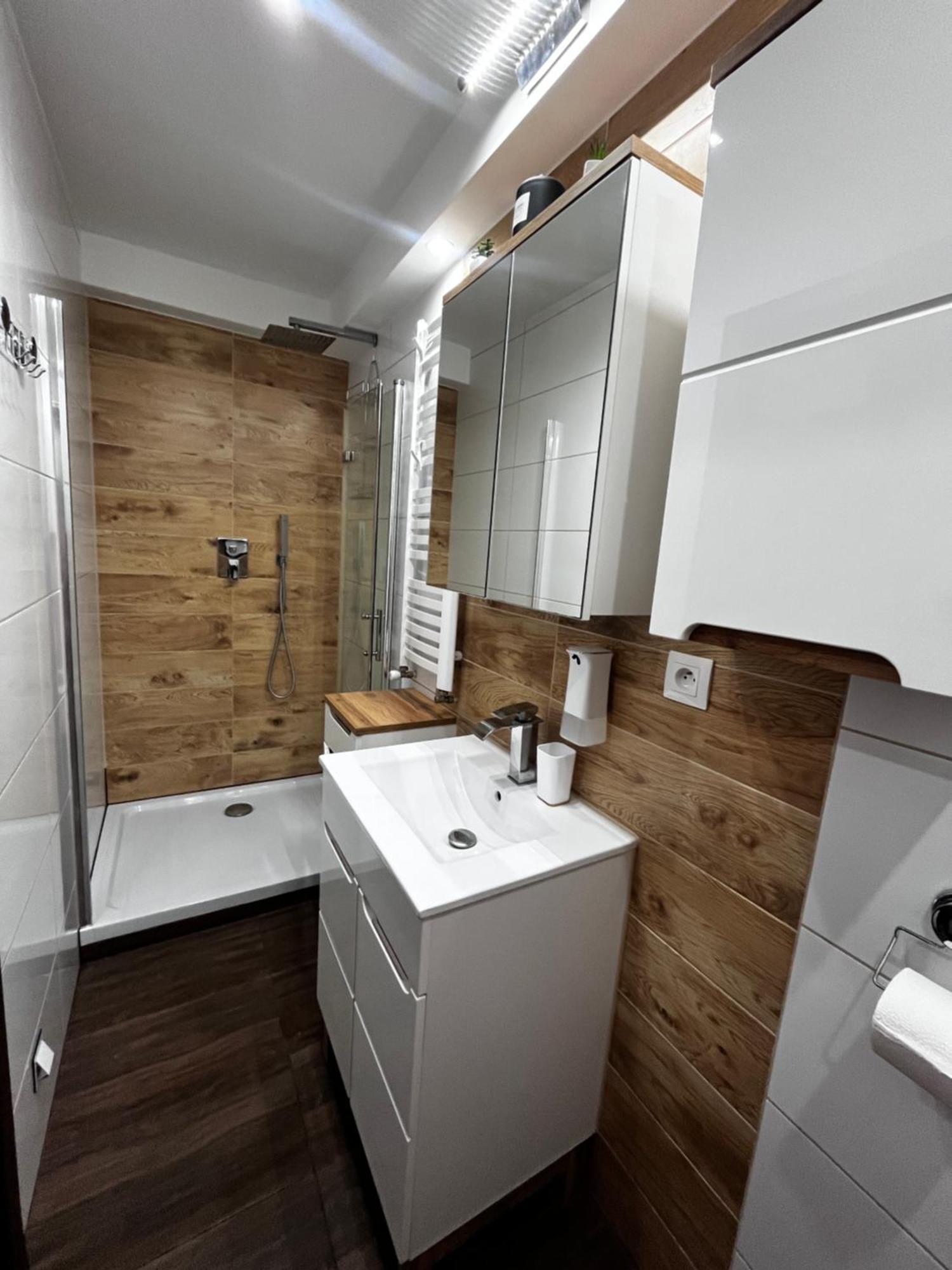 Apartment Crooked Stairs Zielona Gora (Lubuskie)